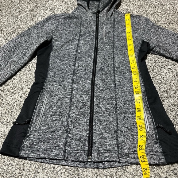 Brooks Women’s Equilibrium Technology Full Zip Active Jacket Heather Gray Sz XS - Picture 2 of 10